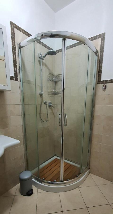 Sweet Home Chiaravalle Bagian luar foto